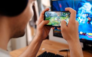 Votre smartphone Android pourrait bien s’inspirer de la PS5 en copiant cette fonctionnalité qui va plaire aux gamers
