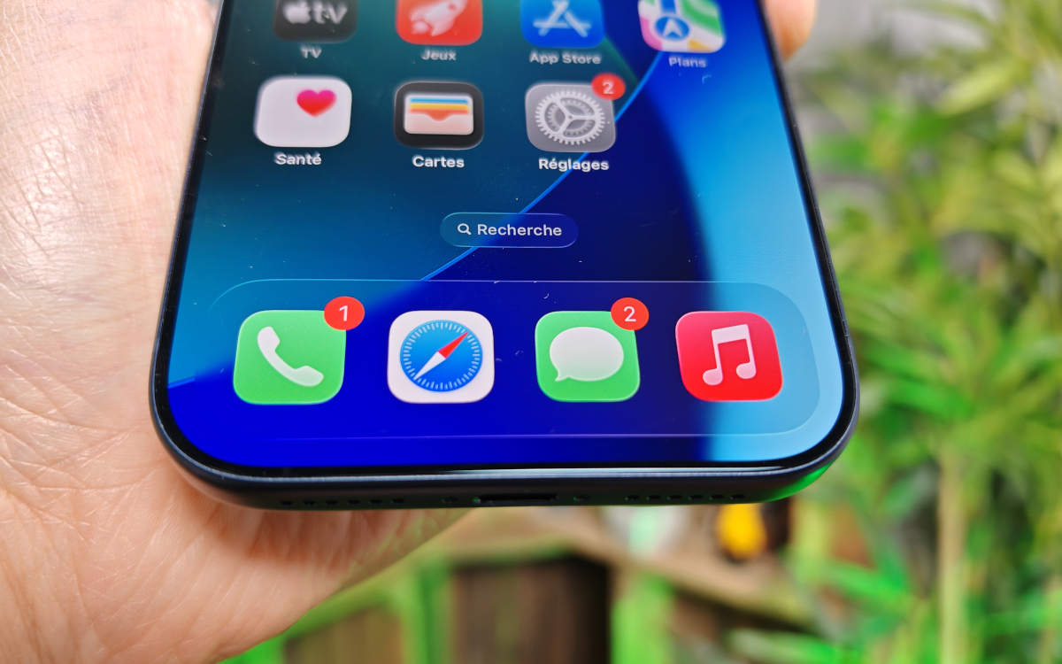 Cette ligne cachée dans un document d’Apple annonce un assistant IA très curieux