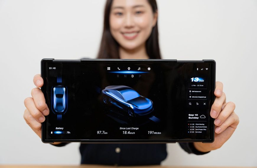 Samsung : son premier smartphone enroulable pourrait arriver dès l’année prochaine, avant le Galaxy TriFold 2