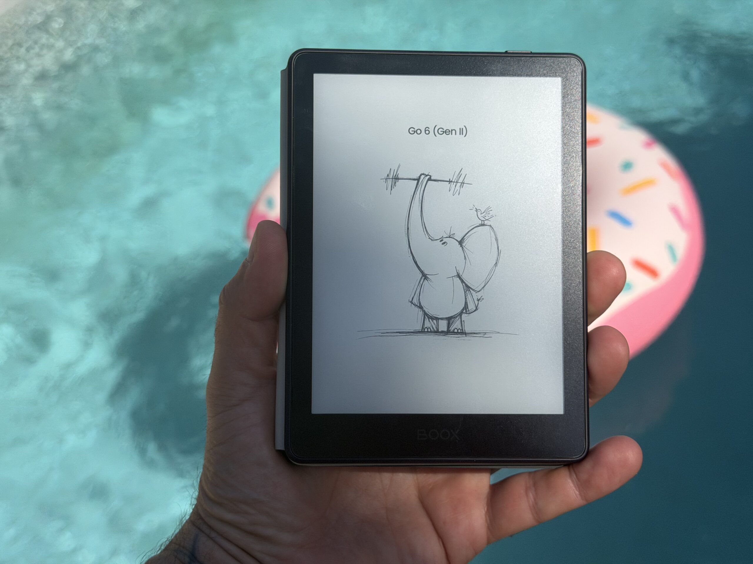 Cette mini liseuse sous Android fait tout tourner