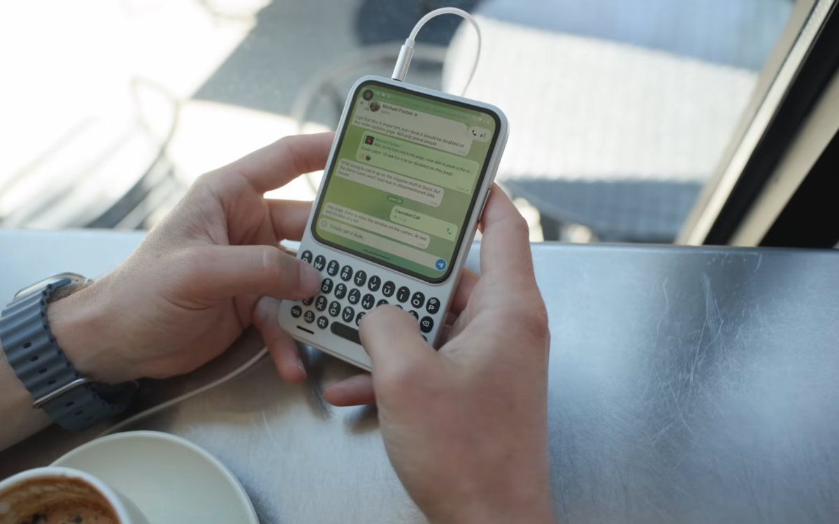 Clicks Communicator : ce smartphone inspiré de Blackberry se montre sous toutes ses coutures, ça fait envie