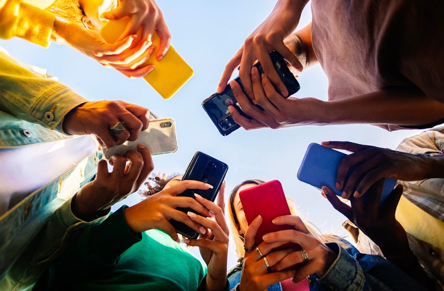 Cette marque de smartphones a le vent en poupe, elle progresse plus vite que Samsung et Apple