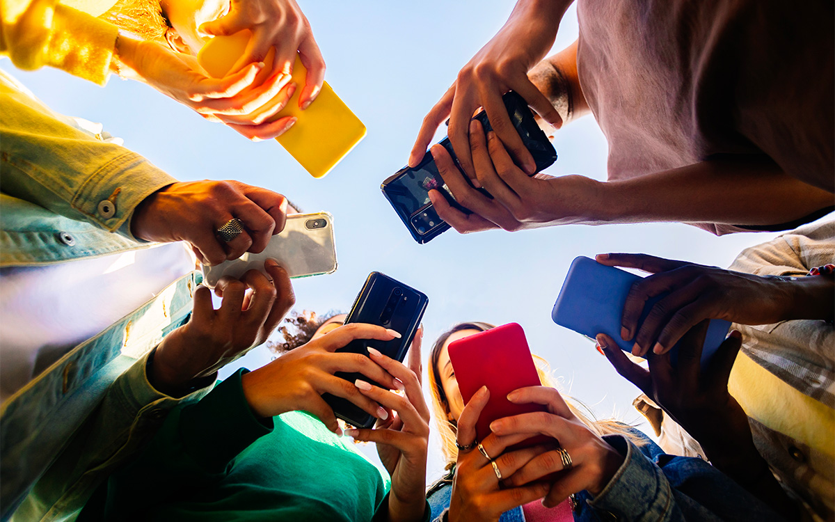 Cette marque de smartphones a le vent en poupe, elle progresse plus vite que Samsung et Apple