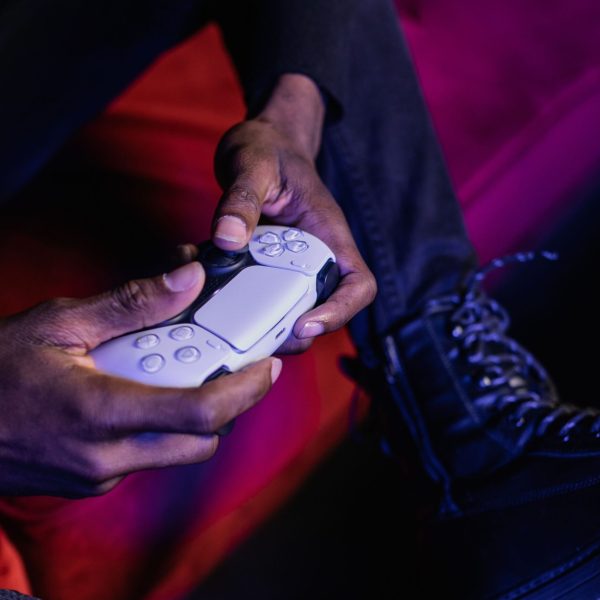 La panne du PSN a rendu des jeux PS5 injouables, même en solo