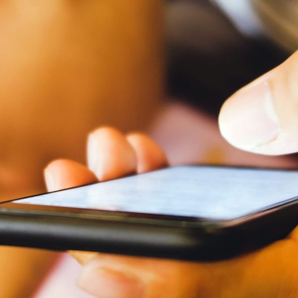 Comment votre opérateur suit votre activité en ligne sans avoir besoin de lire vos messages