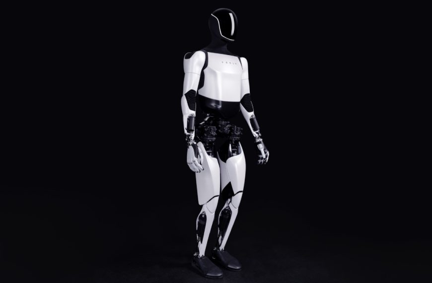 Tesla veut filmer ses ouvriers au travail, le robot Optimus copiera ensuite chacun de leurs gestes
