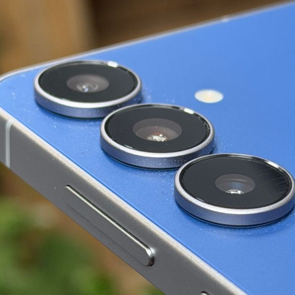 Une fuite dévoile la partie photo du Galaxy S26 FE, et ce n’est pas la bonne nouvelle espérée