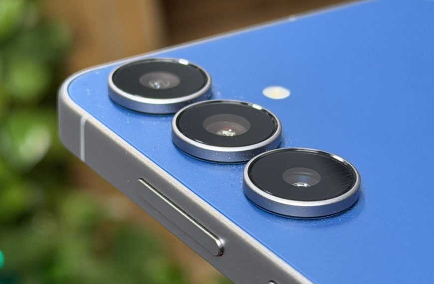 Une fuite dévoile la partie photo du Galaxy S26 FE, et ce n’est pas la bonne nouvelle espérée