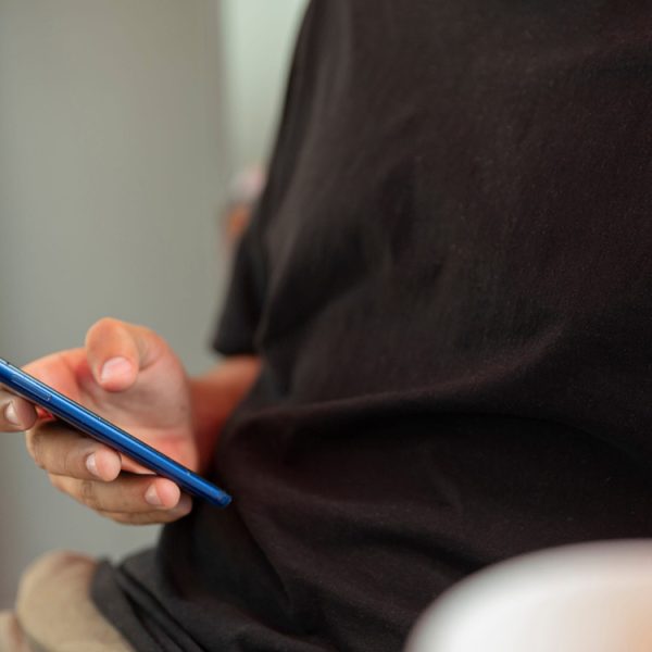 Pornhub, réseaux sociaux… Proton VPN lance une carte interactive de la vérification d’âge : où en est la France ?