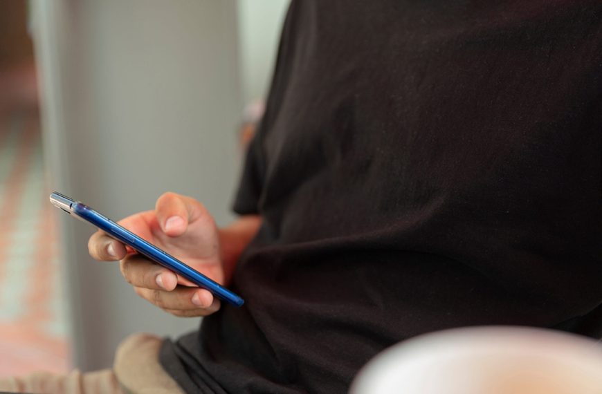 Pornhub, réseaux sociaux… Proton VPN lance une carte interactive de la vérification d’âge : où en est la France ?