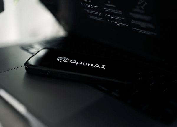 OpenAI freine le développement d'Astra