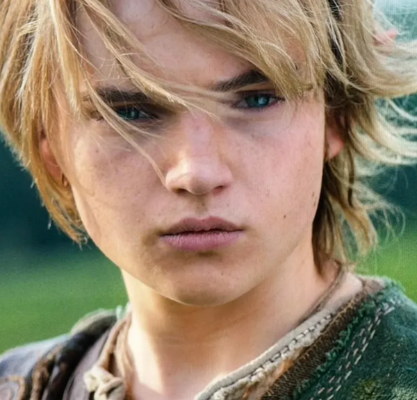 À 17 ans, l'acteur qui jouera Link dans le film Zelda vient de décevoir les fans des jeux vidéo