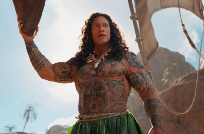 Dwayne Johnson doit se défendre face aux grosses critiques qu'il subit suite au naufrage de Vaiana