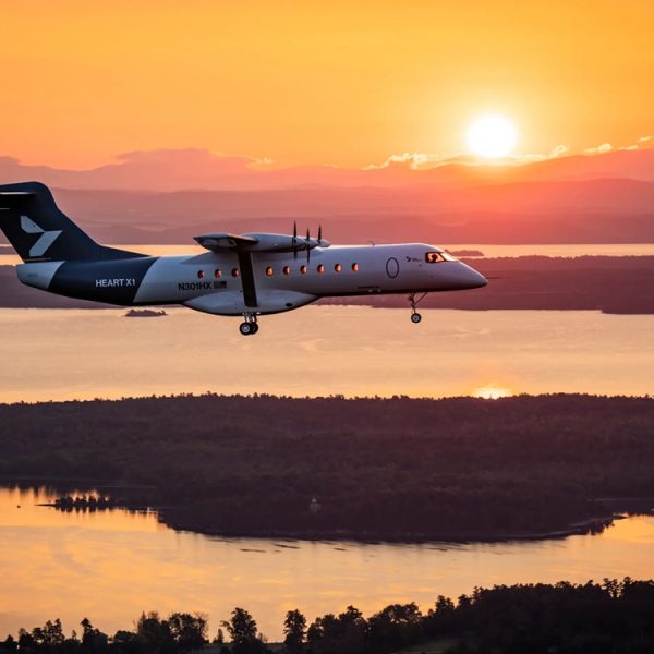 Moins de 5 euros pour 30 minutes de vol : le plus gros avion électrique au monde prend son envol