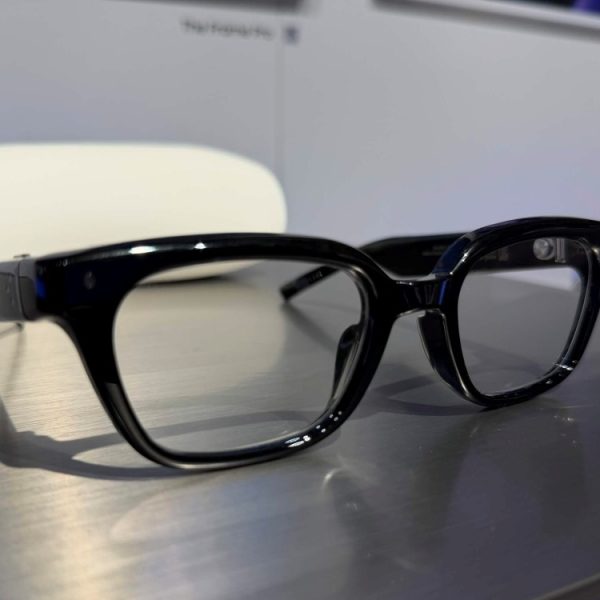 Comment Samsung s’assure qu’on ne va pas utiliser ses lunettes connectées pour filmer des gens à leur insu