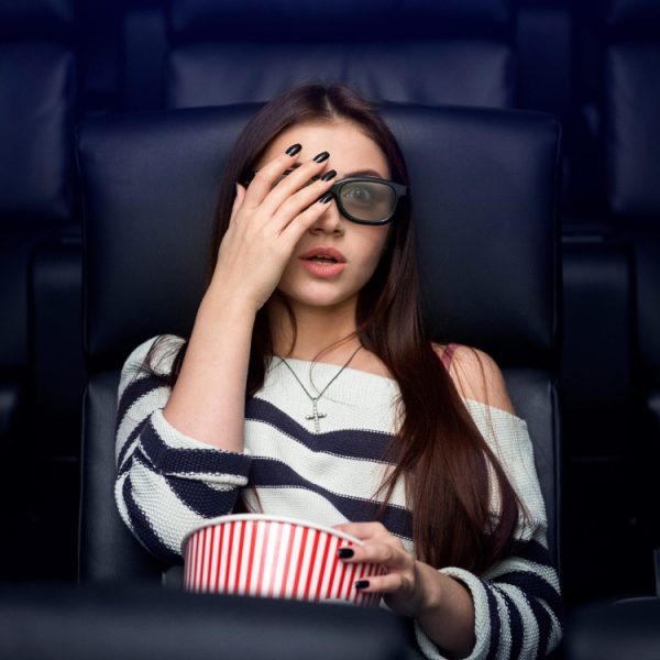 Meta Ray-Ban : ce pays veut interdire les lunettes connectées dans les cinémas