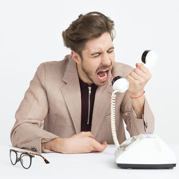 Le démarchage téléphonique est officiellement interdit en France, mais cette loi sera-t-elle vraiment efficace ?
