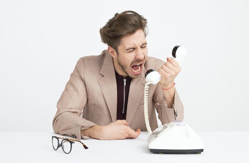 Le démarchage téléphonique est officiellement interdit en France, mais cette loi sera-t-elle vraiment efficace ?