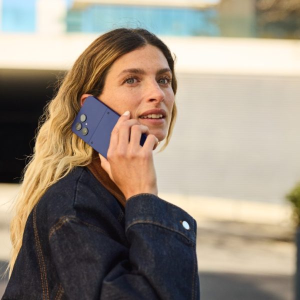 Le Fairphone 6+ est officiel : 5 ans de garantie, 12 pièces facilement remplaçables, le smartphone durable par excellence