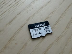 Lexar casse 2 To dans une microSD très rapide