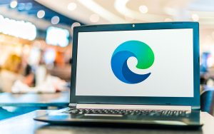81% des utilisateurs de Windows ne veulent pas utiliser Microsoft Edge, selon un récent sondage mené par… la concurrence