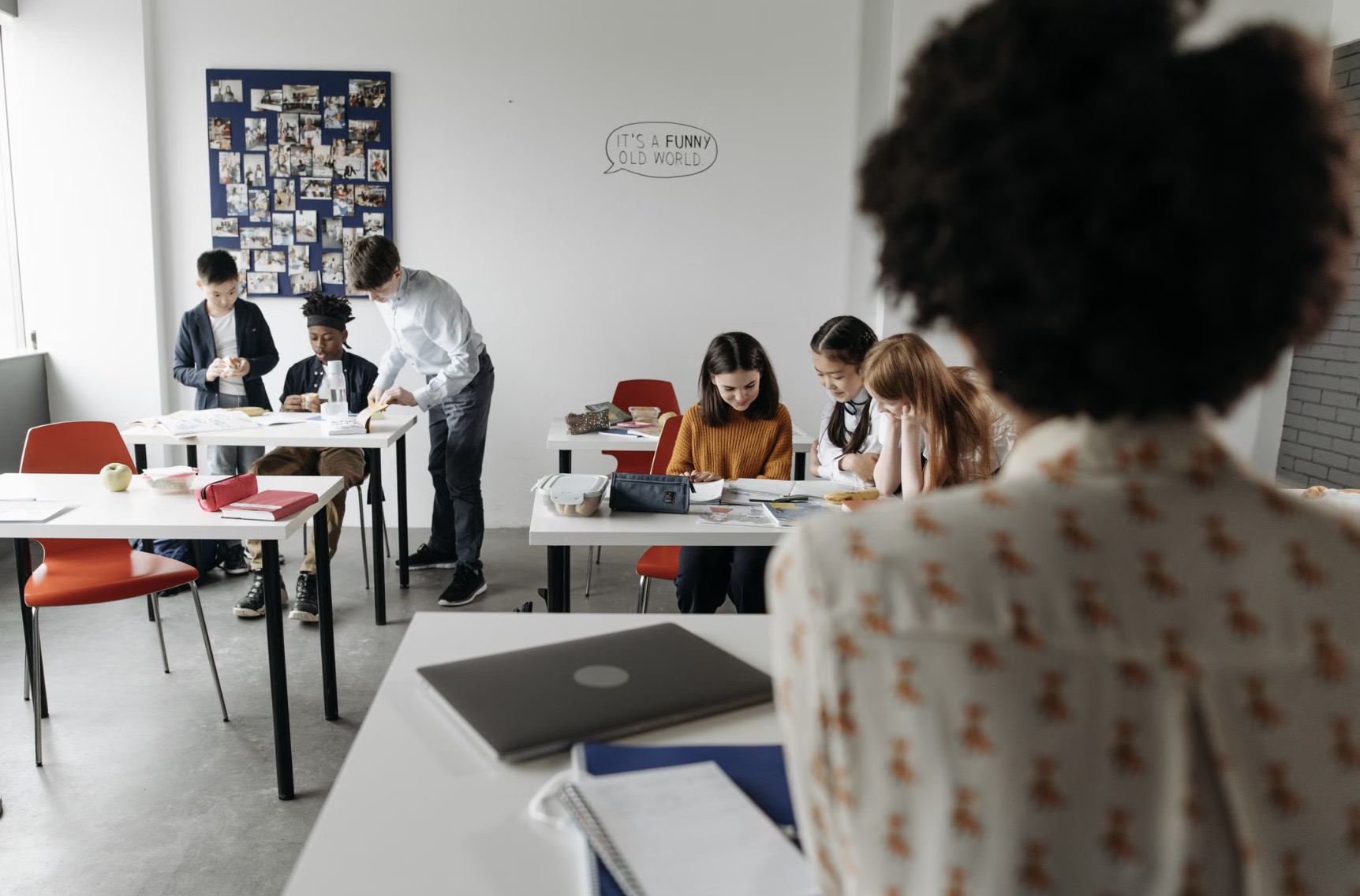 OpenAI pousse trois nouveaux outils dans les écoles, en pleine épidémie de triche à l'IA