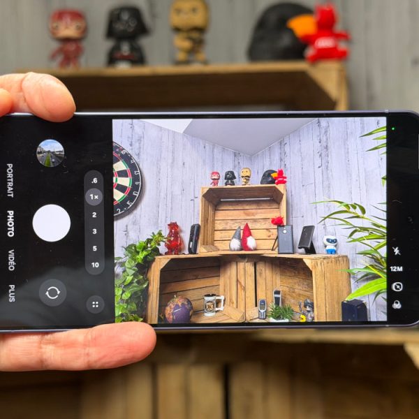 Galaxy S26 Ultra : Samsung annonce une date pour la mise à jour qui va corriger le bug de l’écran rouge