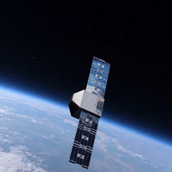 Après avoir envahi l’orbite basse, les satellites vont descendre encore plus bas grâce à ce moteur