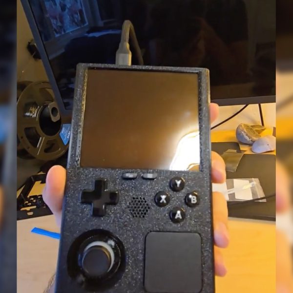 Ce moddeur a réussi à glisser toute la puissance du Steam Deck dans une Game Boy