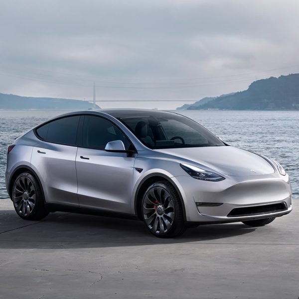 Des propriétaires de Tesla accusent cette mise à jour de faire griller l’ordinateur de leur voiture