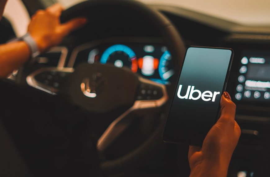 Uber lance la vidéo en direct, pour suivre le trajet de son adolescent sans s’inquiéter