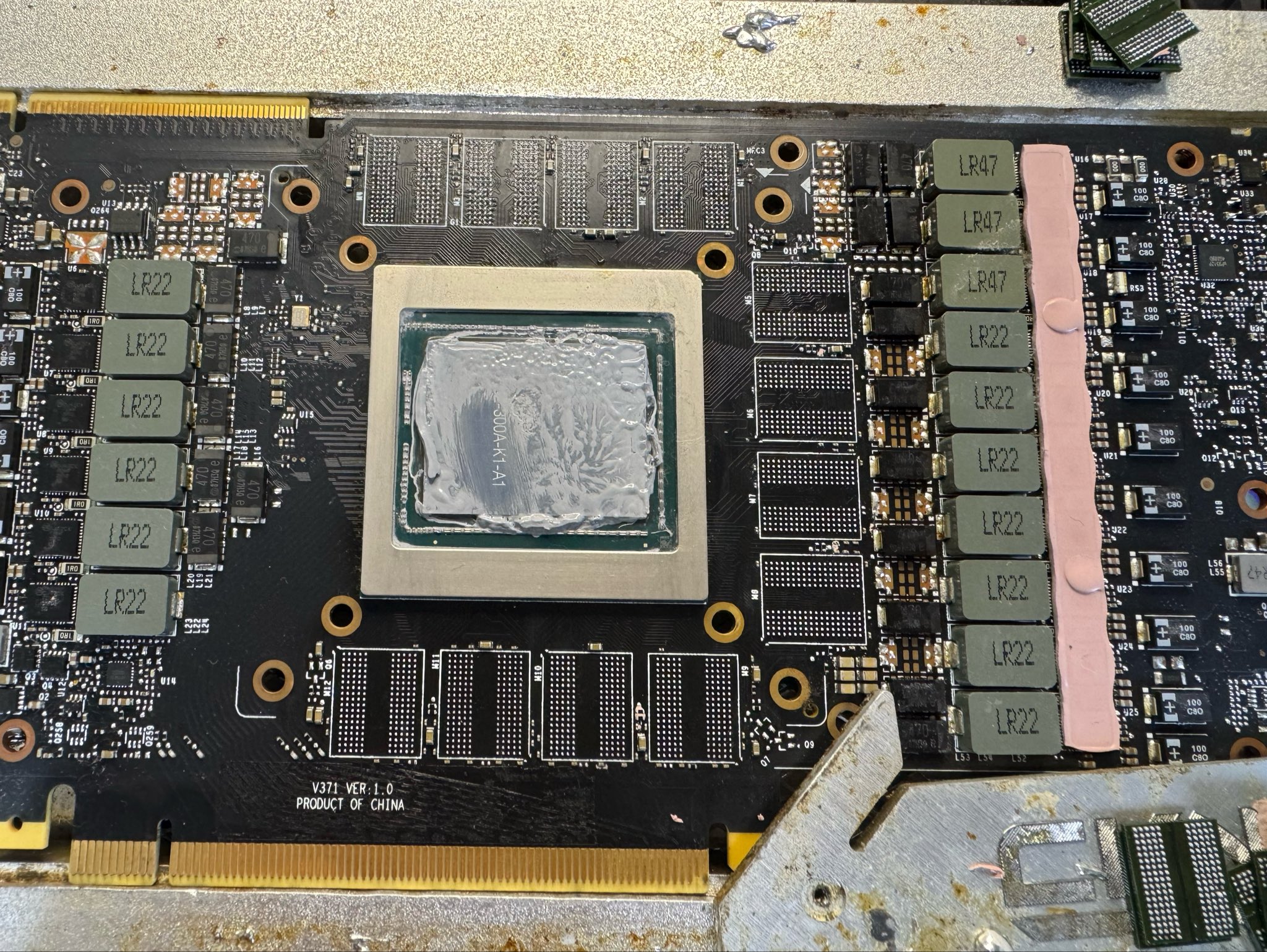 Un atelier japonais double la VRAM des RTX 2080 Ti pour pas cher