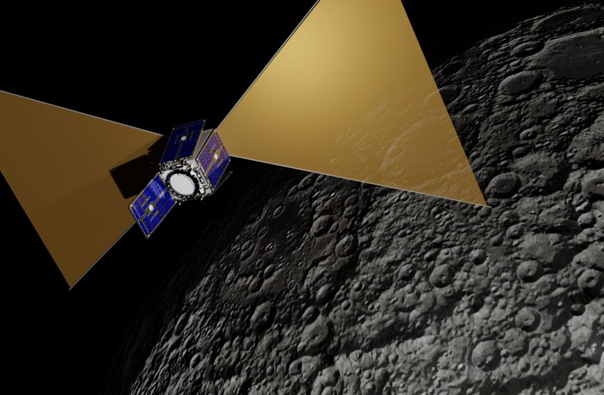 Un satellite gros comme une valise cabine va écouter le début de l'univers depuis la face cachée de la Lune
