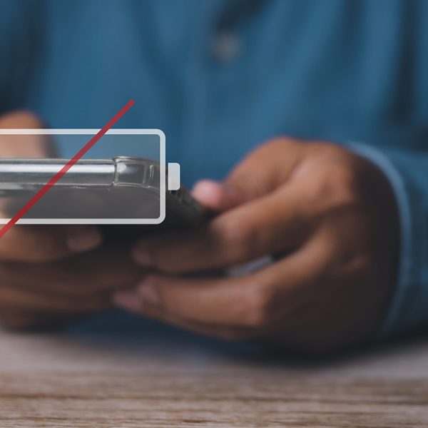 Marre de recharger votre smartphone ? Honor prépare une batterie absolument monstrueuse