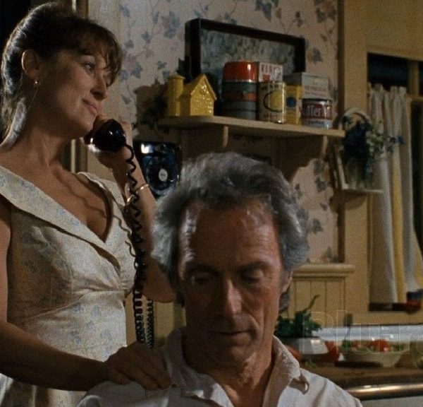 « Ils ont coupé une partie avec beaucoup d'élégance » : Cette actrice revient sur sa scène la plus difficile avec Clint Eastwood