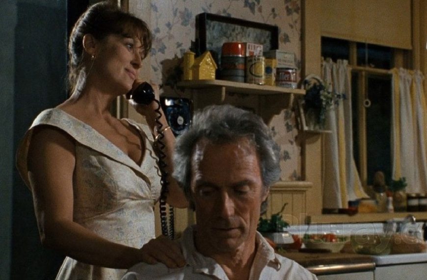« Ils ont coupé une partie avec beaucoup d'élégance » : Cette actrice revient sur sa scène la plus difficile avec Clint Eastwood