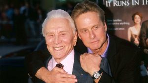 Il a vécu jusqu'à 103 ans, a joué dans plus de 90 films et a été nominé pour 3 Oscars : son fils est également l'une des plus grandes légendes d'Hollywood de tous les temps !