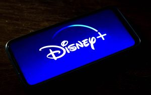 Disney+ va diffuser de la publicité aux abonnés Standard et Premium, les déceptions s’enchaînent avec la plateforme de streaming