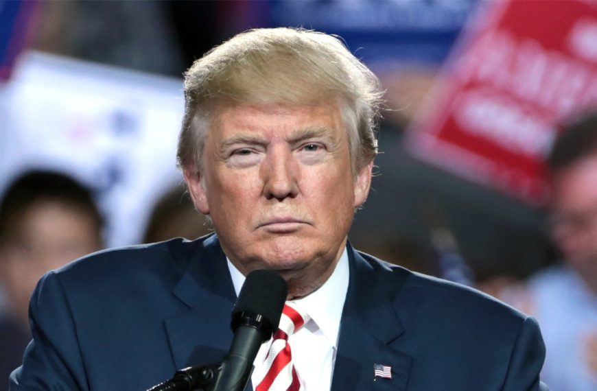 L’IA pourrait bientôt changer de nom, Donald Trump lance un sondage