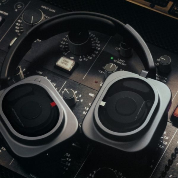 Nothing officialise le Headphone (1) Pro : son casque haut de gamme le plus abouti (et le plus cher)