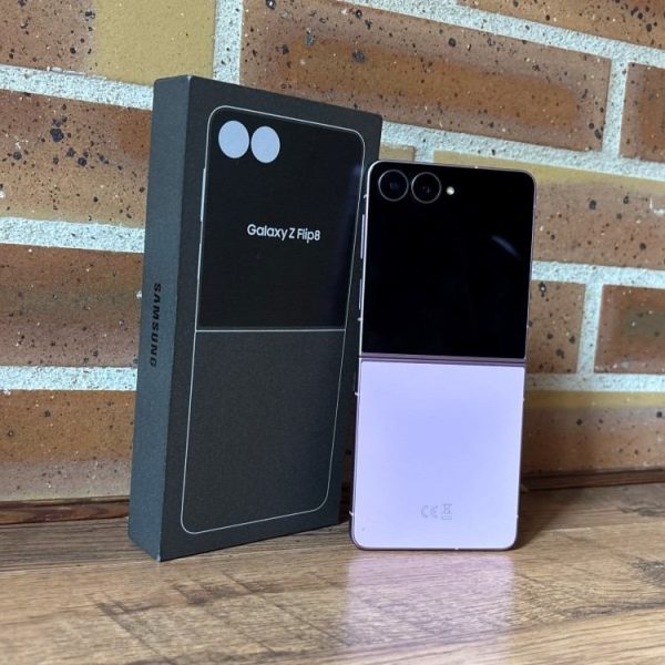 Test Samsung Galaxy Z Flip8 : j’ai troqué mon iPhone contre ce smartphone pliant, ai-je vraiment envie de revenir en arrière ?