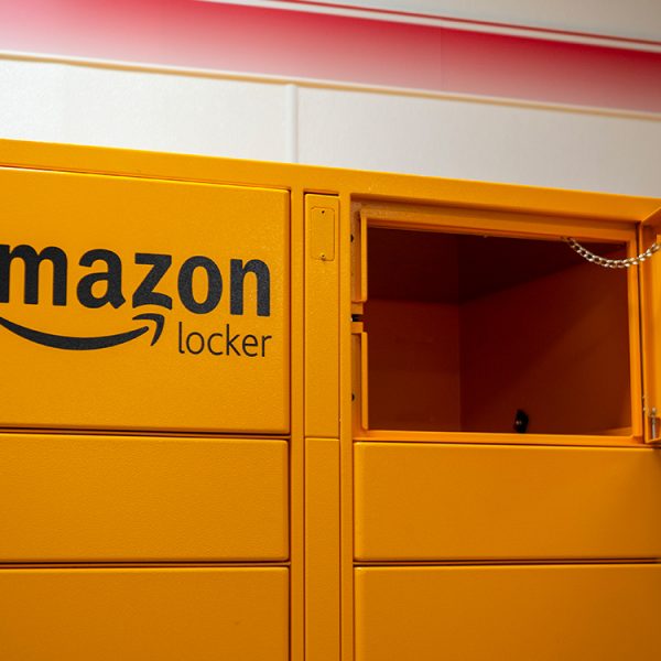 Amazon arrête la livraison gratuite de livres via lockers en France
