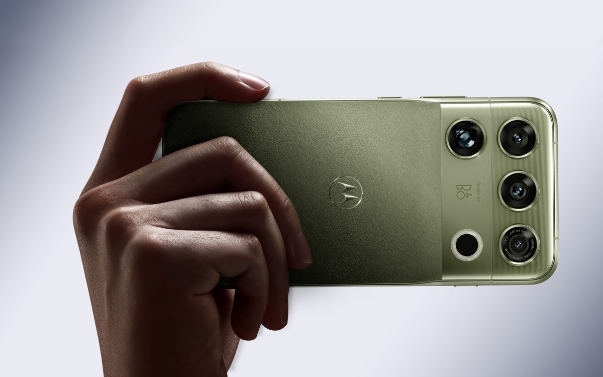 Motorola officialise le Signature 27 : une deuxième génération qui ne veut laisser aucune place au compromis
