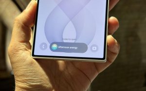Galaxy Z Fold 8 : Samsung rassure les utilisateurs sur le problème de l’écran qui s’enfonce, c’est une fonctionnalité
