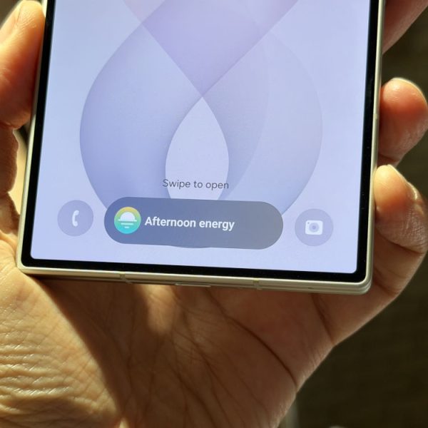 Galaxy Z Fold 8 : Samsung rassure les utilisateurs sur le problème de l’écran qui s’enfonce, c’est une fonctionnalité