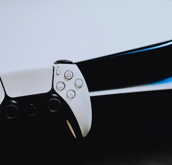 PS5 : Sony sort une nouvelle version de sa console avec un refroidissement optimisé et des réparations simplifiées