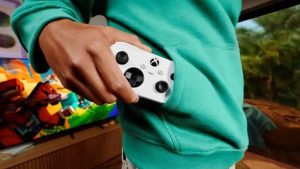 Devez-vous acheter la nouvelle manette officielle Xbox/PC à 49€ ?