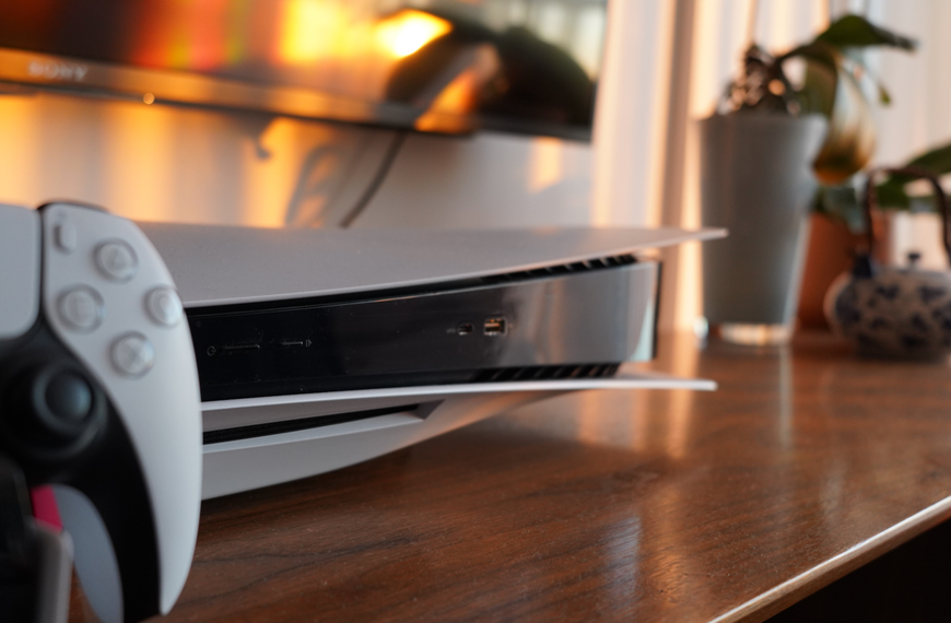 Il a vendu sa PS4 pour pouvoir jouer à la Nintendo Switch avec ses enfants. Après cette histoire, sa nièce gagne une PS5…