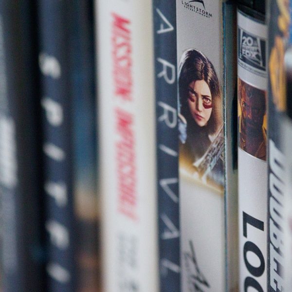 Mort du format physique : après le jeu vidéo, Sony condamne ses lecteurs DVD Blu-ray