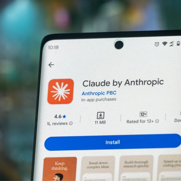 L’IA Claude refuserait de modifier votre TV connectée pour supprimer les pubs